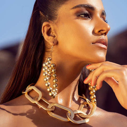 CELEBRITY BUSINESS CHUNKY GOLD CHAIN NECKLACE