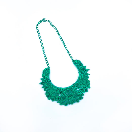 BIB NECKLACE -PINE GREEN