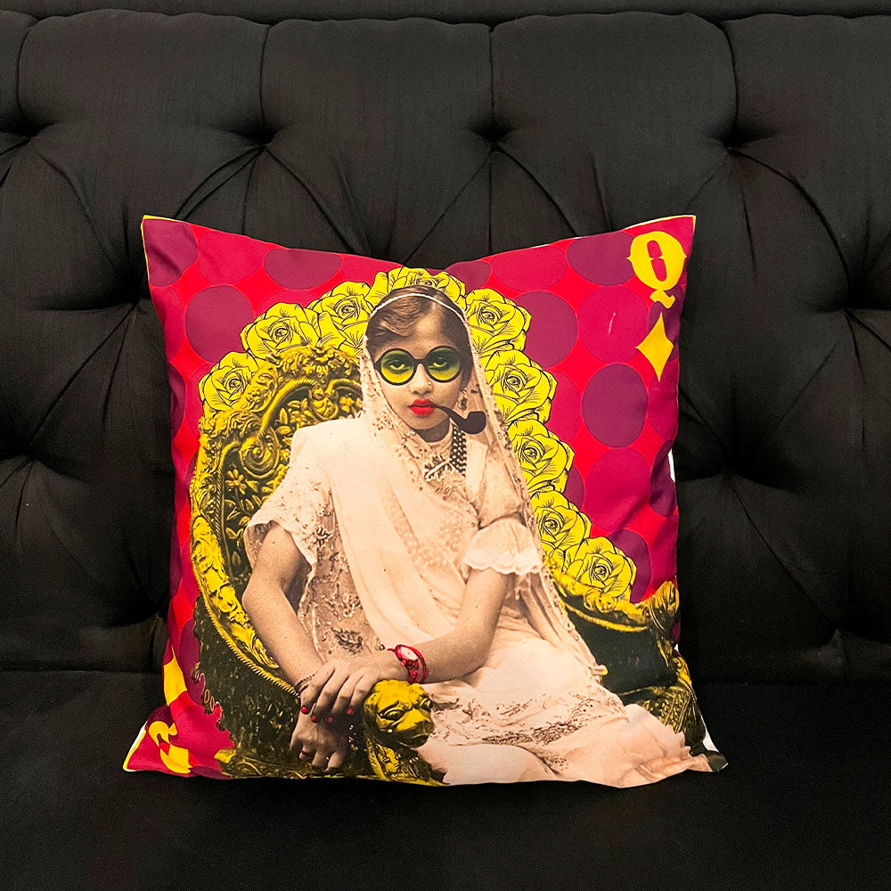 QUEEN OF DIAMONDS CUSHION COVER