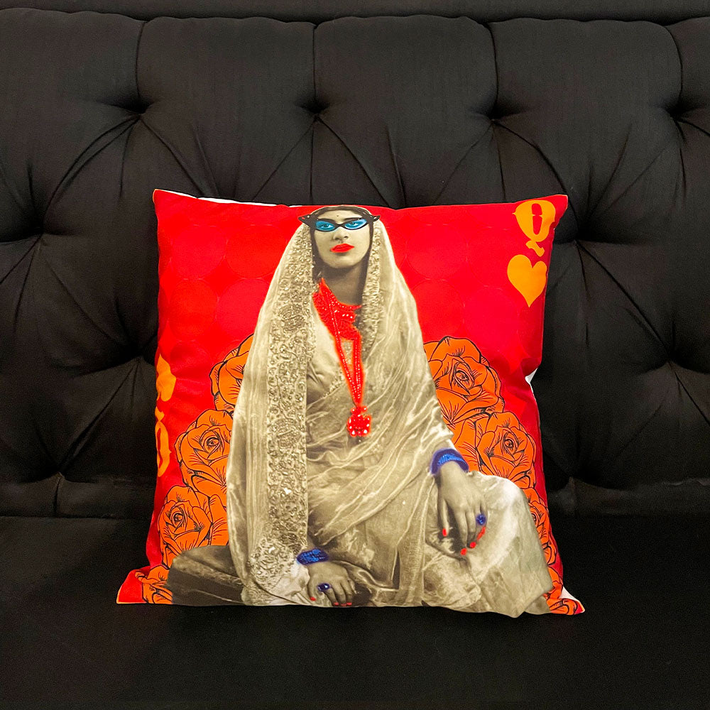 QUEEN OF HEARTS CUSHION COVER