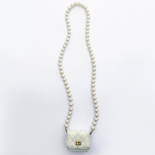 BADDIE OF PEARL PURSE NECKLACE